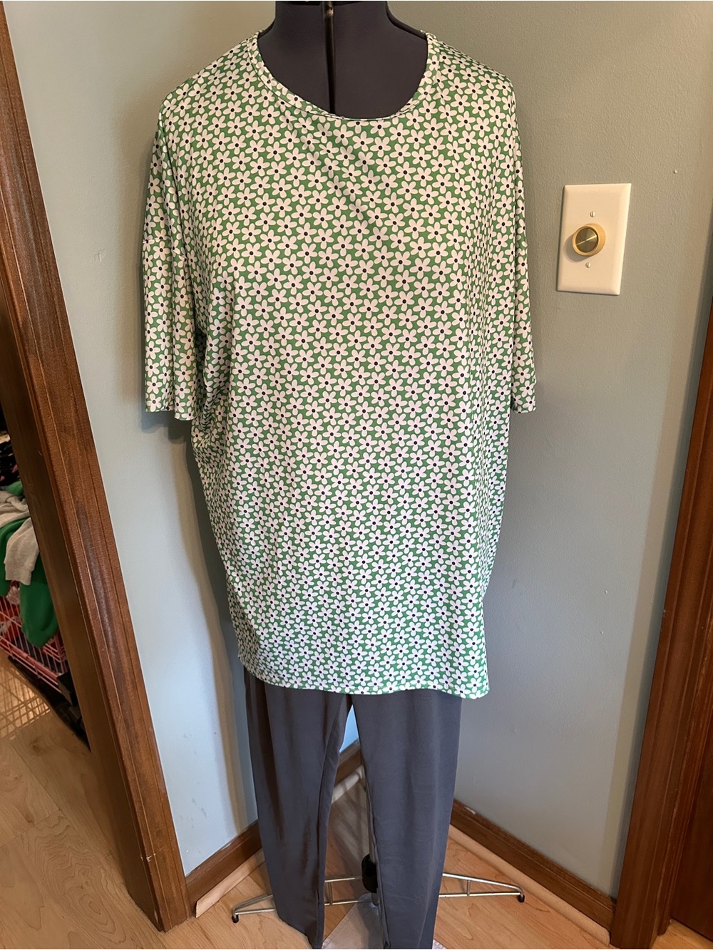 LuLaRoe Short-Sleeve Shirt in Green and White Floral Print and matching leggings
